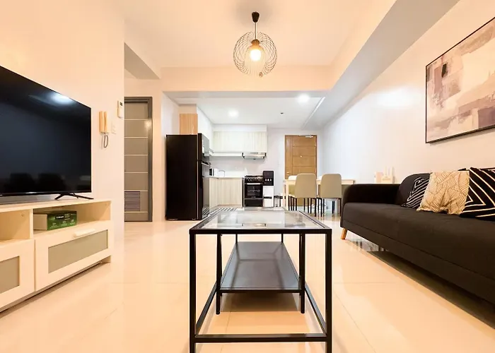Taft East Gate By Pandj Apartment